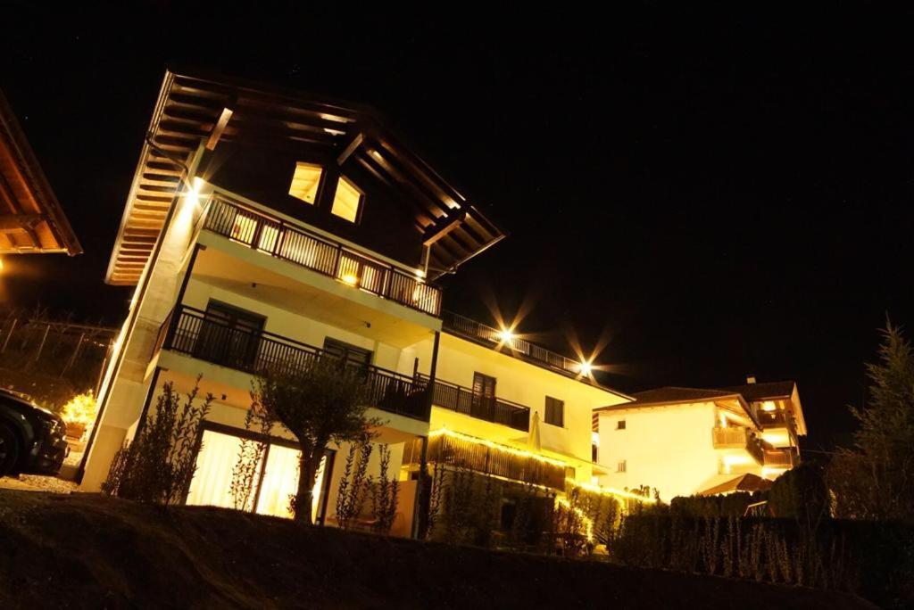 Antonya Scena